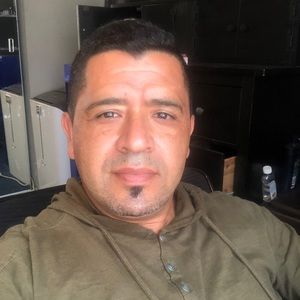 Meet your Posher, Juan